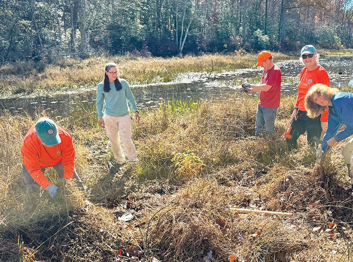 Friends of Dragon Run volunteers