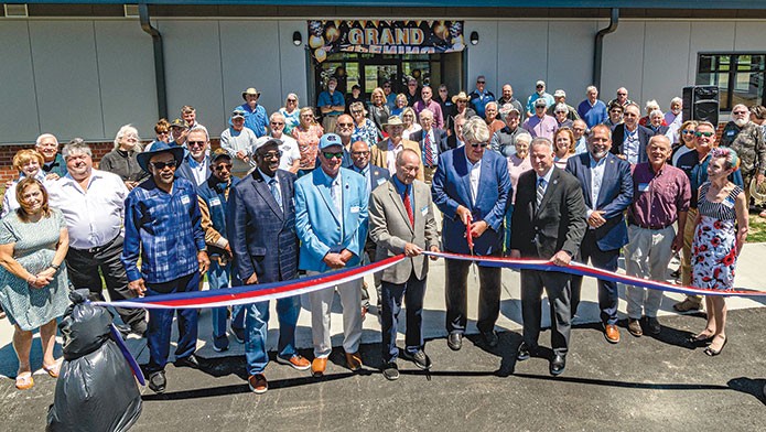 hummel-ribbon-cutting